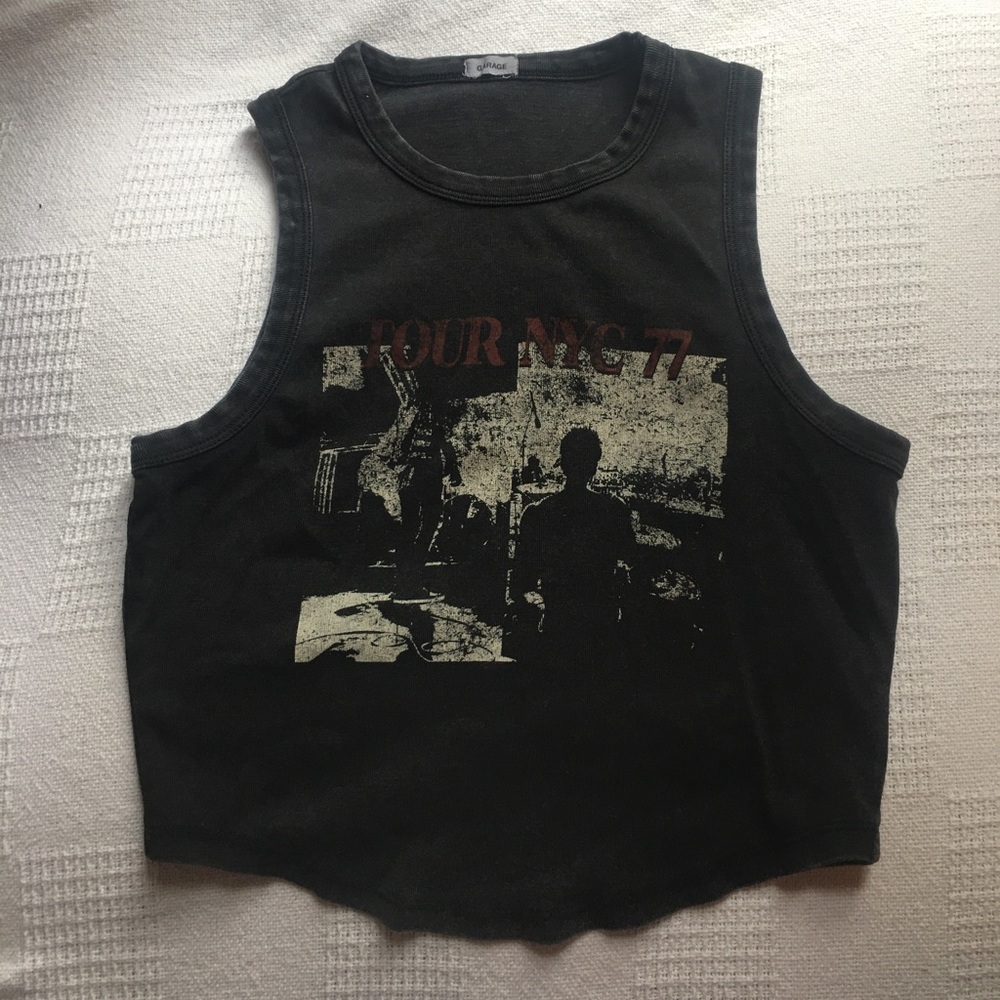 TOUR NYC 77 short black muscle shirt